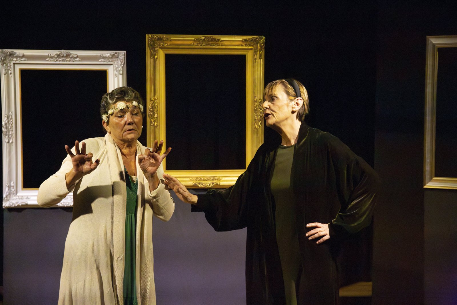 6 Donna. Le donne di Shakespeare — scena dello spettacolo
